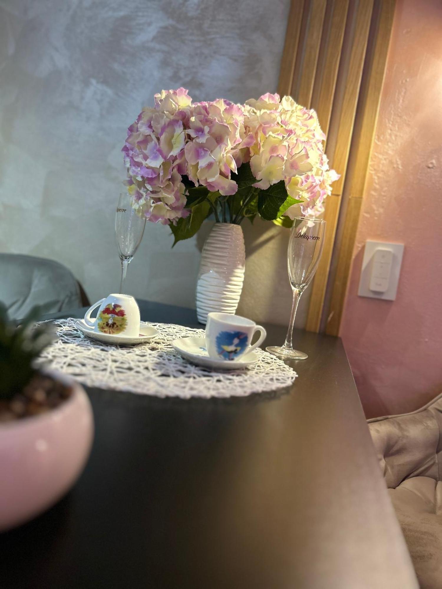 2-Bedroom, 2-Bathroom With Fireplace And Garden At Winslow Infinity Bansko Exteriör bild