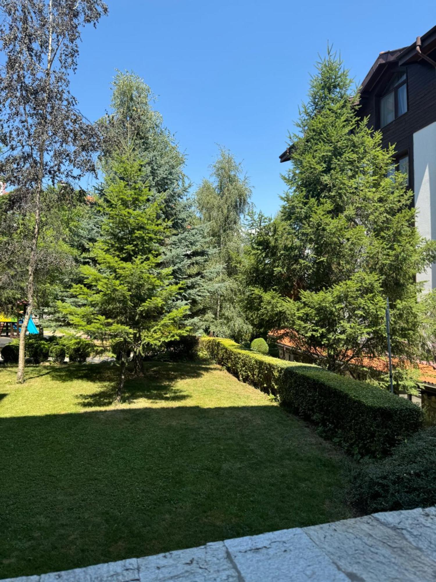 2-Bedroom, 2-Bathroom With Fireplace And Garden At Winslow Infinity Bansko Exteriör bild