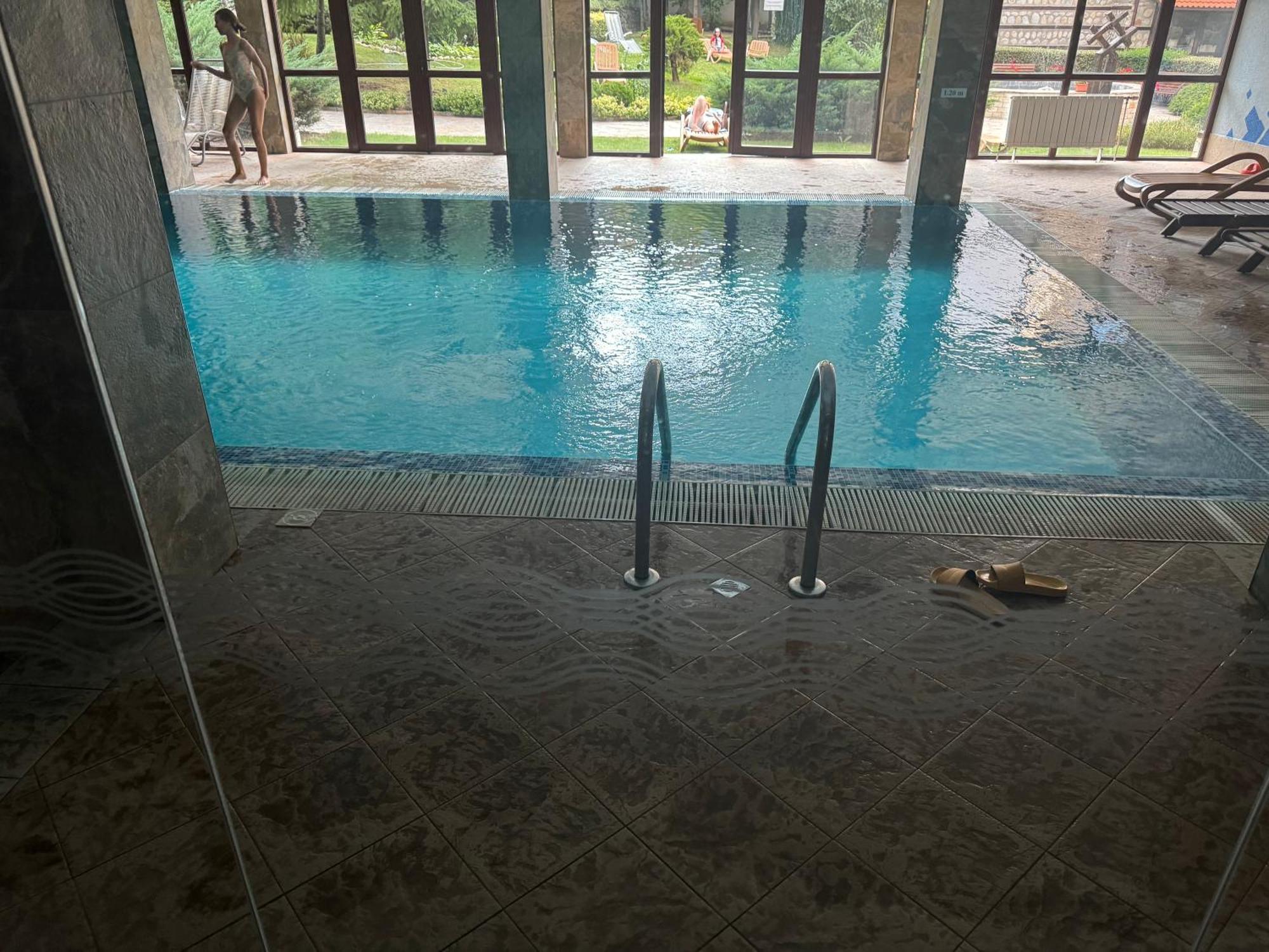 2-Bedroom, 2-Bathroom With Fireplace And Garden At Winslow Infinity Bansko Exteriör bild